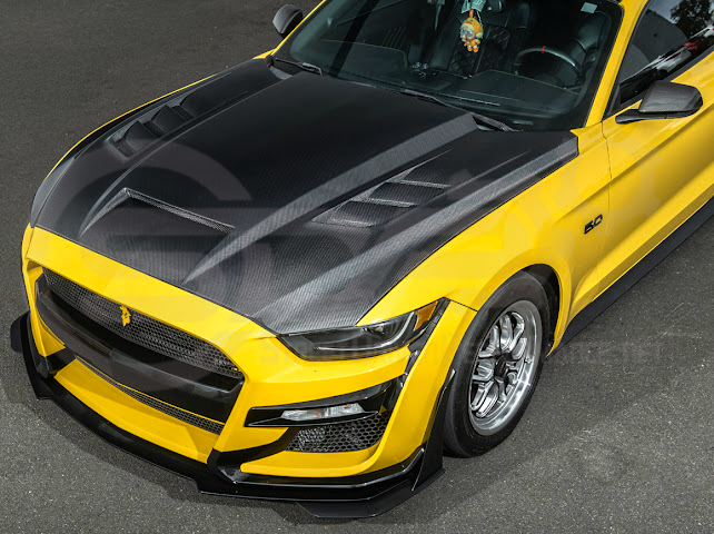 2015-2017 FORD MUSTANG S550 | TERMINATOR STYLE CARBON FIBER FRONT AIR VENTED HOOD